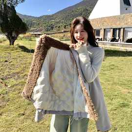 卡其色羊羔毛拼接派克服羽绒服女冬季2025新款时髦超火白鸭绒外套