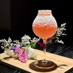 高颜值鸡尾酒杯酒吧调酒杯子闻香杯大肚甜酒香槟杯网红玻璃高脚杯