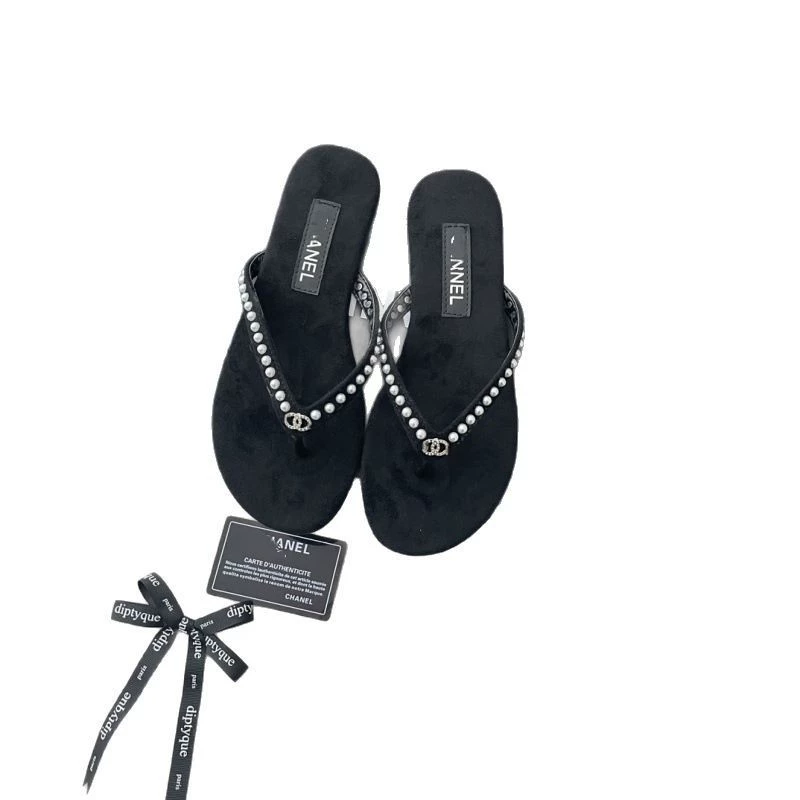 2025 Xiangjia Early Spring New Small Fragrance Fengshui Rhinestone Flat Sole Velvet Flip Flops Casual Daily Large Size Flip Flops