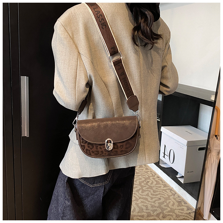 Niche Premium Feeling Crossbody Leopard Satteltasche Damen Neue Retro Mode Schultertasche_voghion.com