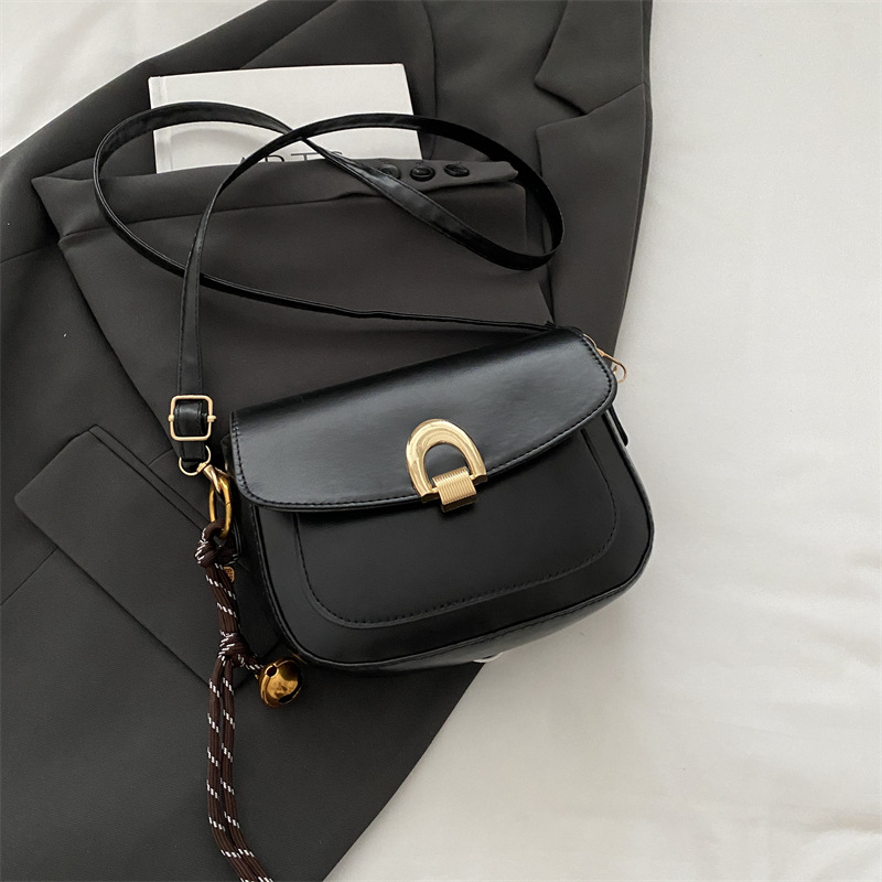 A principios de la primavera de 2025, bolsos de silla de moda casuales coreanos, bolsos de mujer de alta calidad.