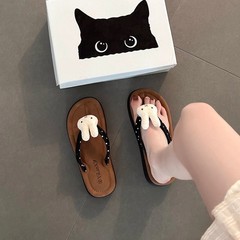 ファッショナブルで多用途なカジュアル漫画バニービーチサンダル 2025 夏の女性の新しい厚底アウターウェアビーチサンダル