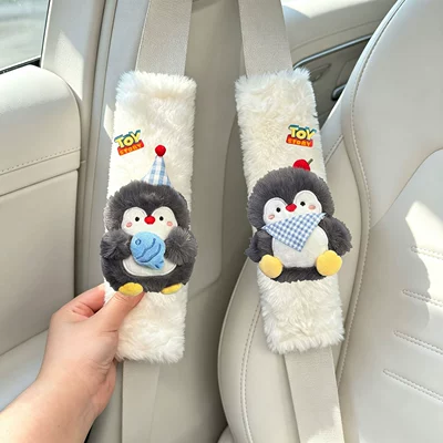 Car seatbelt shoulder pad cartoon Sürətlər qutusu və əl tormozu başlıqları - t-holding-a-fish-blue-scarf-q-penguin-2-white-plush-shoulder-pads