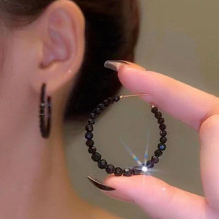 Light Luxury Niche C-Shaped Hoop Earrings New Trendy Ins Minimalist Black Stud Earrings for Women Internet Celebrity Crystal Casual Earrings