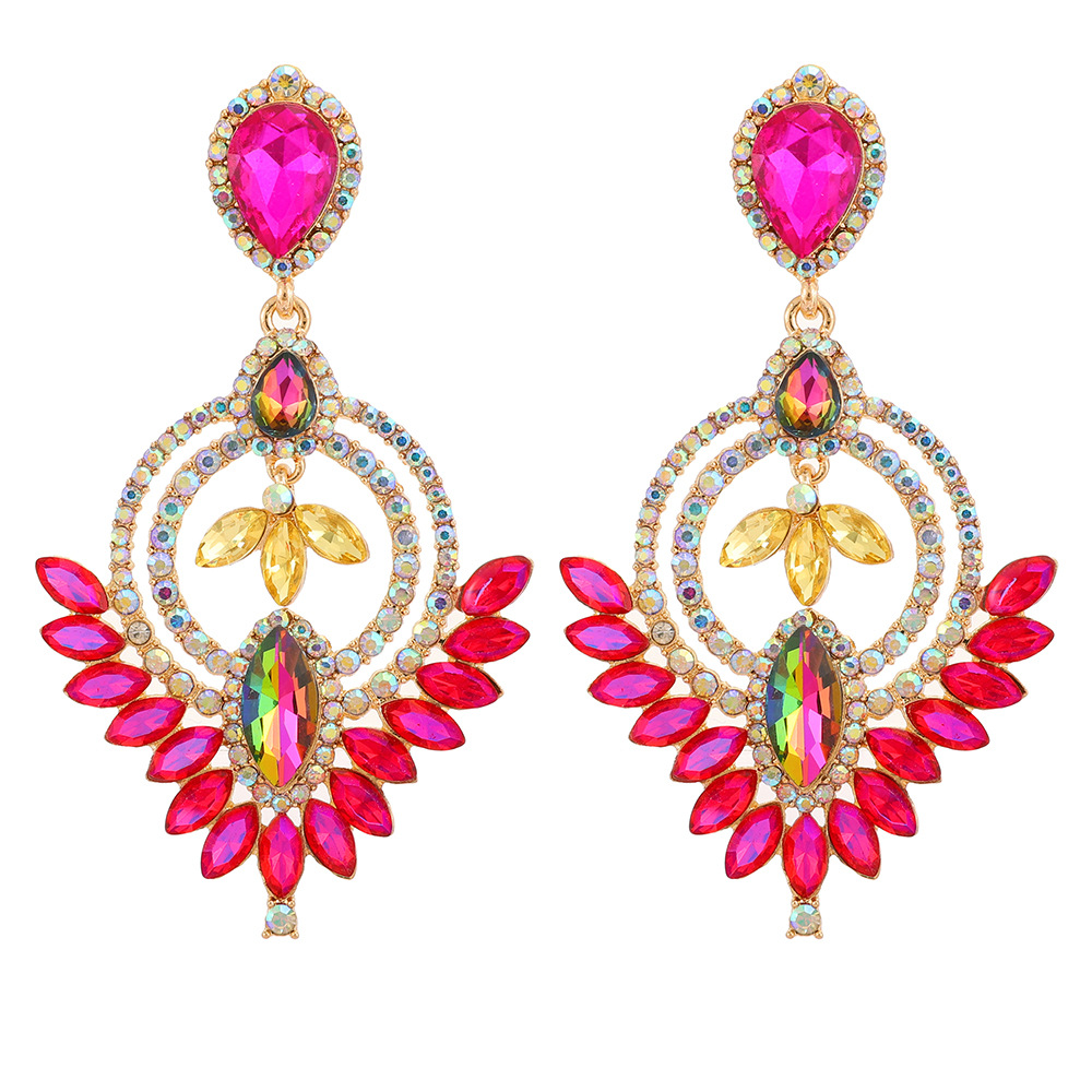 Elegant fashionable trend small design earrings drop-shaped