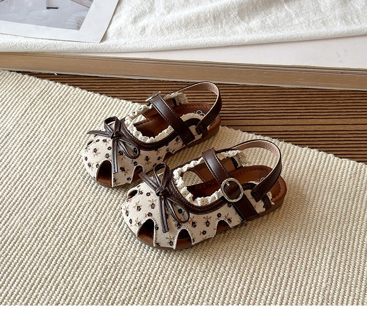 Blommiga sandaler för flickor stängd tå prinsesskor_voghion.com