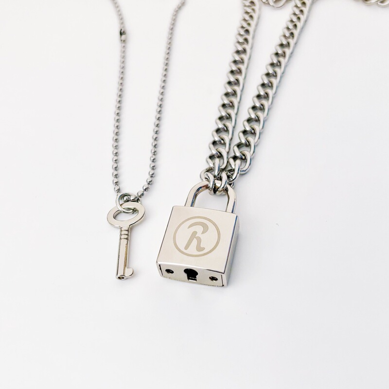 Nana Nanjing Lock Key Necklace Can Lock Animation Peripherals Oaki Nana Benchenglian Pendant Pendant Jewelry Nana Nanjing Lock Key Necklace Can Lock Animation Peripherals Oaki Nana Benchenglian Pendant Pendant Jewelry