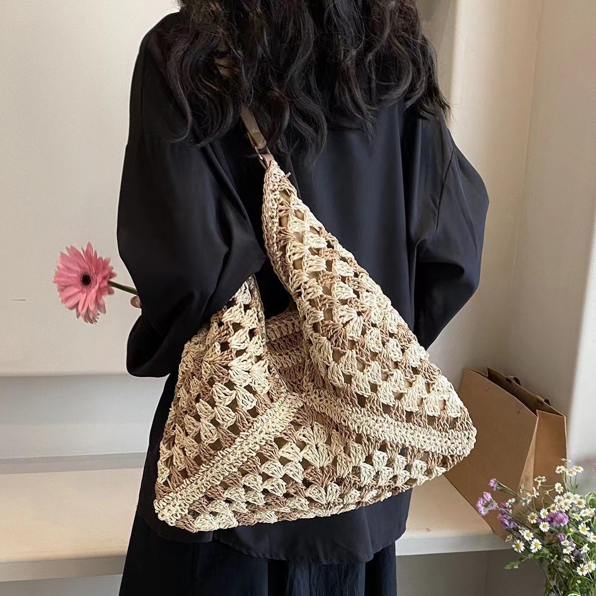 Advanced Grass Woven for Women 2024 New Large Capacity Seaside Vacation Travel Tote Hollow Single Shoulder Underarm Bag_voghion.com