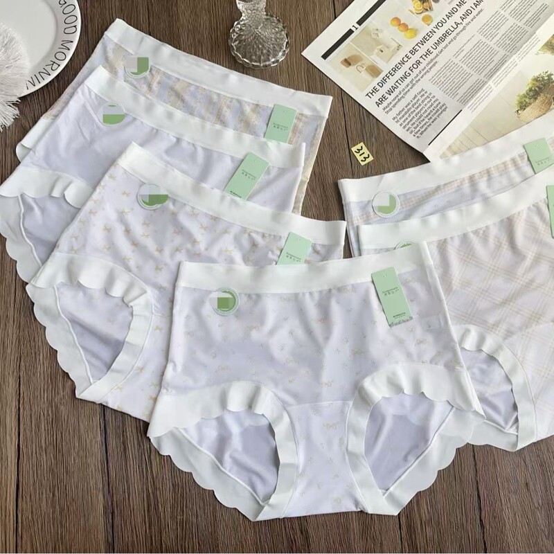 313 # Special Offer: High-Waisted, Large-Sized, Cool Ice Silk Bohemian Style Seamless Women's Panties, Breathable and Lightweight 313 # Special Offer: High-Waisted, Large-Sized, Cool Ice Silk Bohemian Style Seamless Women's Panties, Breathable and Lightweight