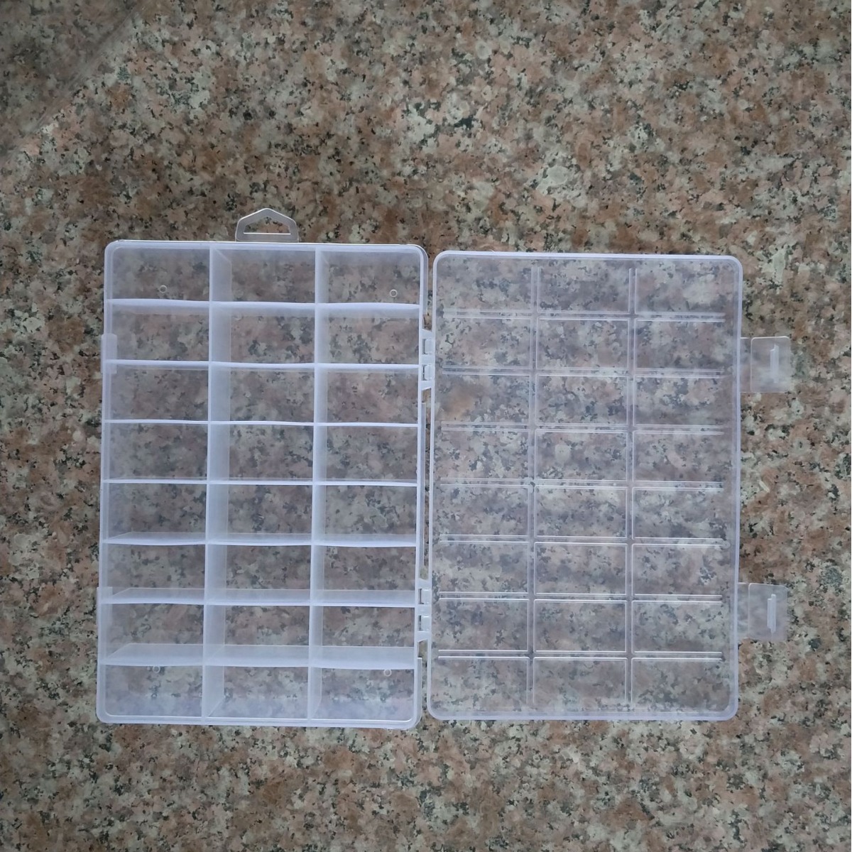 高固定24格透明PP塑料盒分类零件收纳盒首饰元件渔具包装整理盒