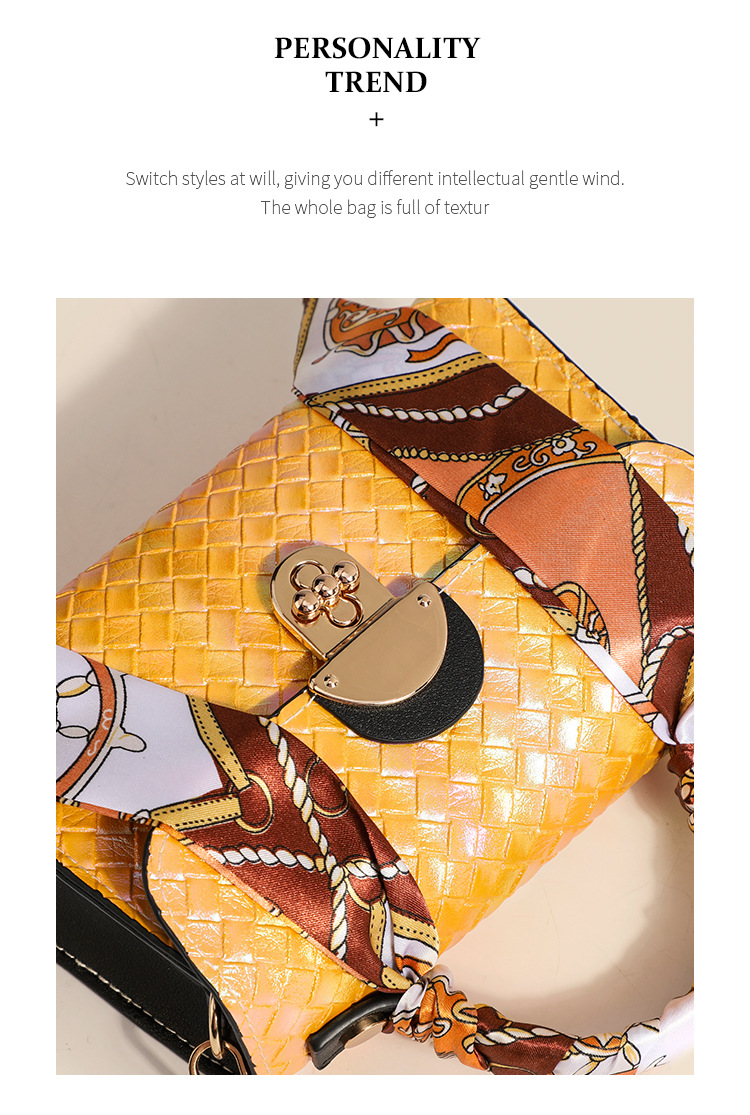 Women's Medium Pu Leather Lingge Streetwear Lock Clasp Shoulder Bag display picture 7