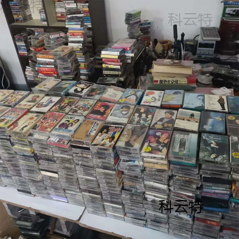 Лента стены ретро ностальгия в отеле бар на фоне декоративной кассеты записи старая лента без упаковки старый голый ремень