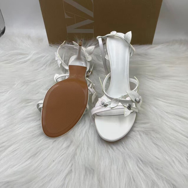 2026 Spain Spring/Summer Off-White High-Heeled Women's Pointed Toe Mules Thin Heel Open-Toe Sandals Fairy Style Fashion 2026 Spain Spring/Summer Off-White High-Heeled Women's Pointed Toe Mules Thin Heel Open-Toe Sandals Fairy Style Fashion