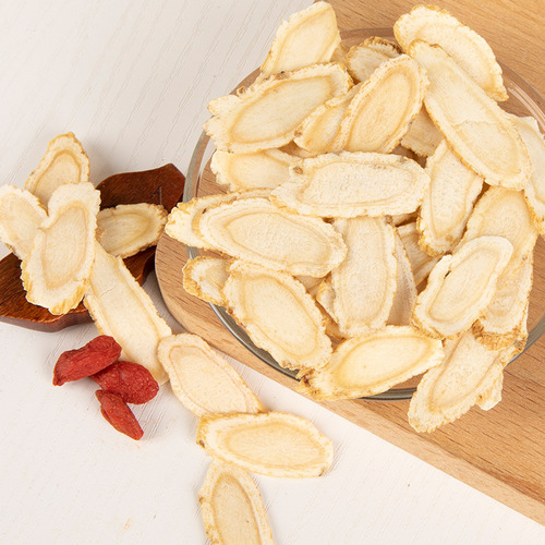 Whole soft-stem sliced American ginseng, thick-cut and slanted slices, bulk wholesale health tonic dried goods, can be ground into powder.
