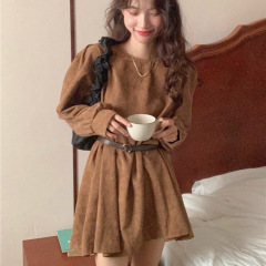 早秋韩系风高级感显瘦裙子秋冬新款气质设计感小众连衣裙秋季女裙