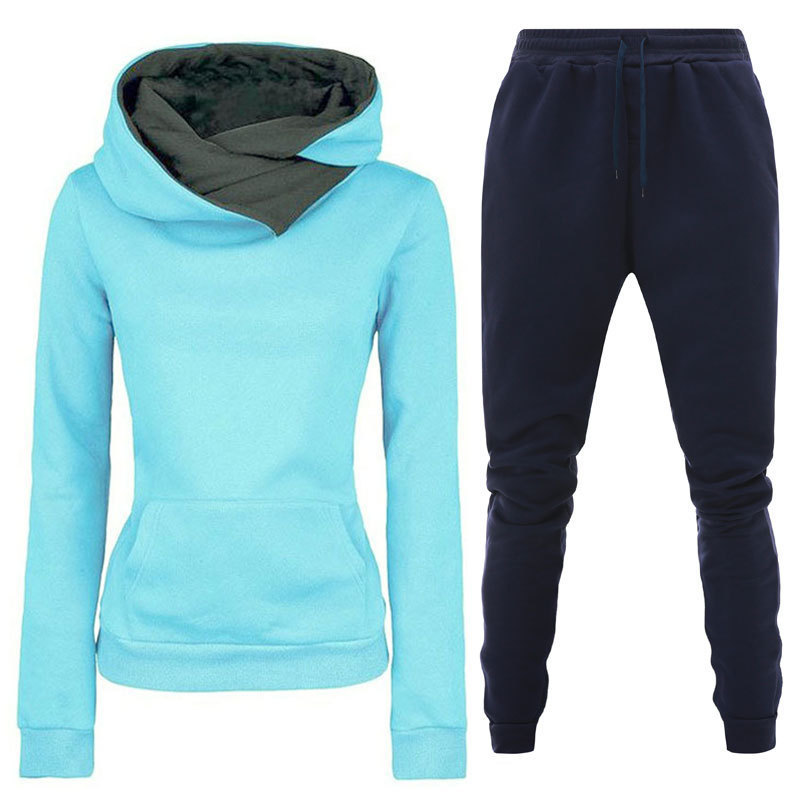 En stock 23 Otoño e Invierno Nuevo traje de ropa deportiva con Capucha forrada de lana para mujer bolso cálido suéter pantalones ropa de mujer al por mayor