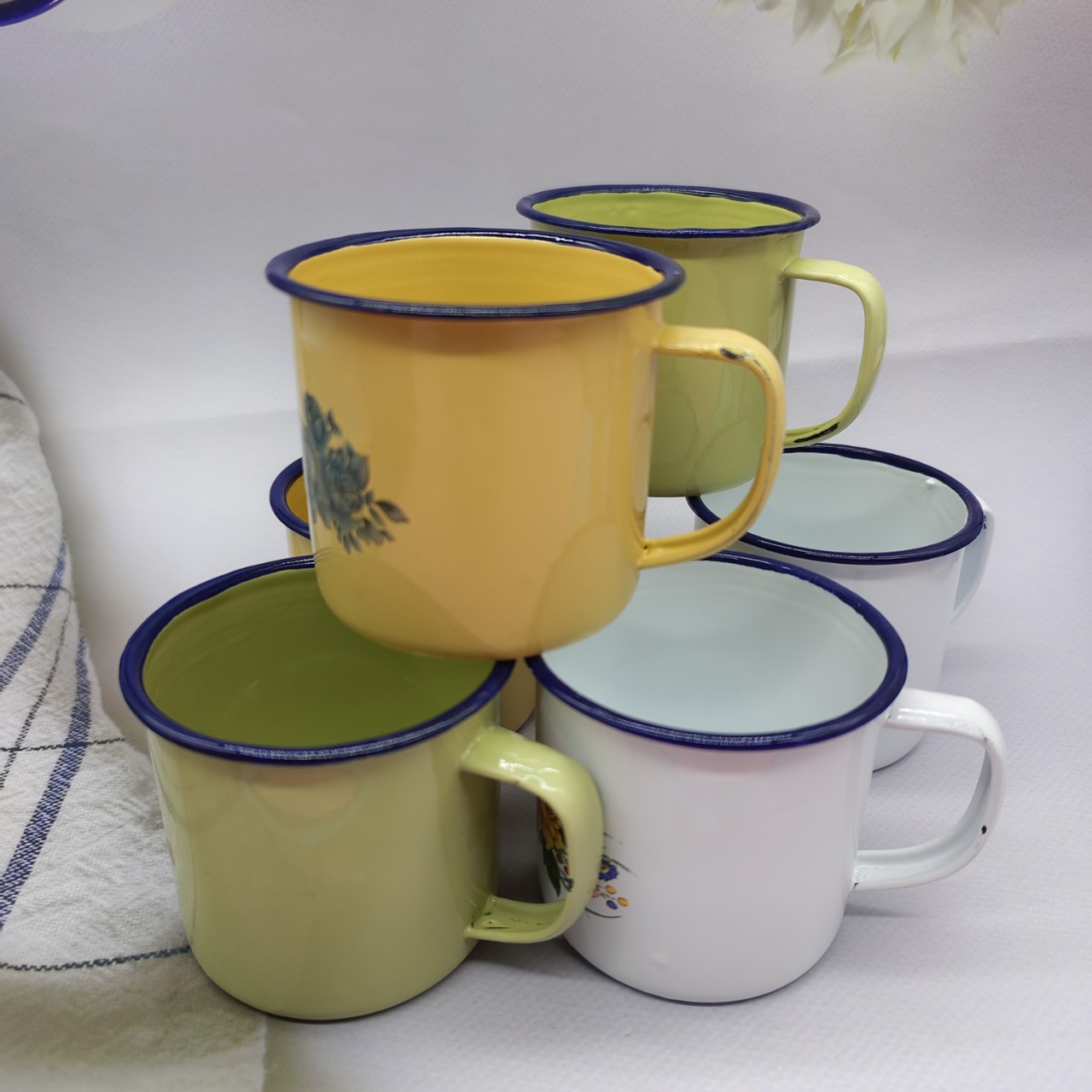 Taza de esmalte de 8 pulgadas Taza de esmalte clásica nostálgica Taza de agua Taza de té retro Taza de té Taza de esmalte antigua Tienda departamental de un yuan image 4