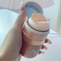 バラ時代の蝶のエアクッションのパフbbクリームのすっぴんのクリームのファンデーションの液体は隔離してカバーします。
