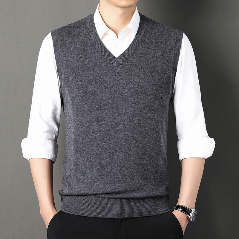 Men's 100% wool vest fashionable solid color knitted men's V-neck bottoming shirt dad's sleeveless vest sweater Men's 100% wool vest fashionable solid color knitted men's V-neck bottoming shirt dad's sleeveless vest sweater