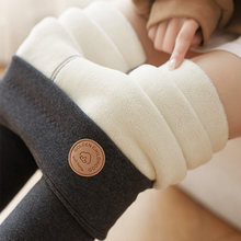 �H��춮aƷչʾ����-���q�ȴ�ѝŮ�����ӽq�Ӻ��⴩����һ�w��