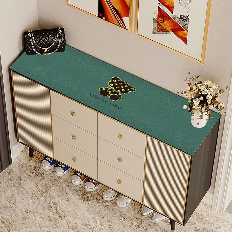 비뚤어진 곰 [모란 그린]