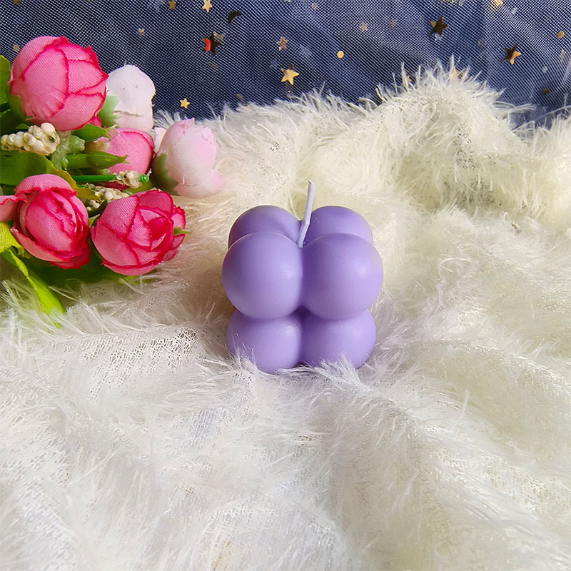 Cedro púrpura-negro y enebro