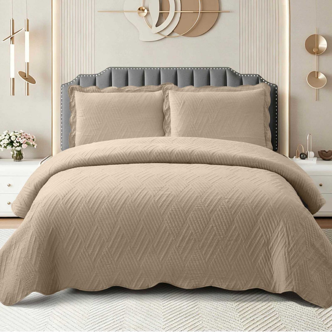 Wave-patterned, plain-colored mattress cover with three-dimensional diamond-quilted design, soft and skin-friendly, high-quality three-piece bedding set
