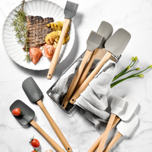 Cross-border new color wooden handle silicone scraper 3-piece set baking suit cake cream scraper oil brush color box