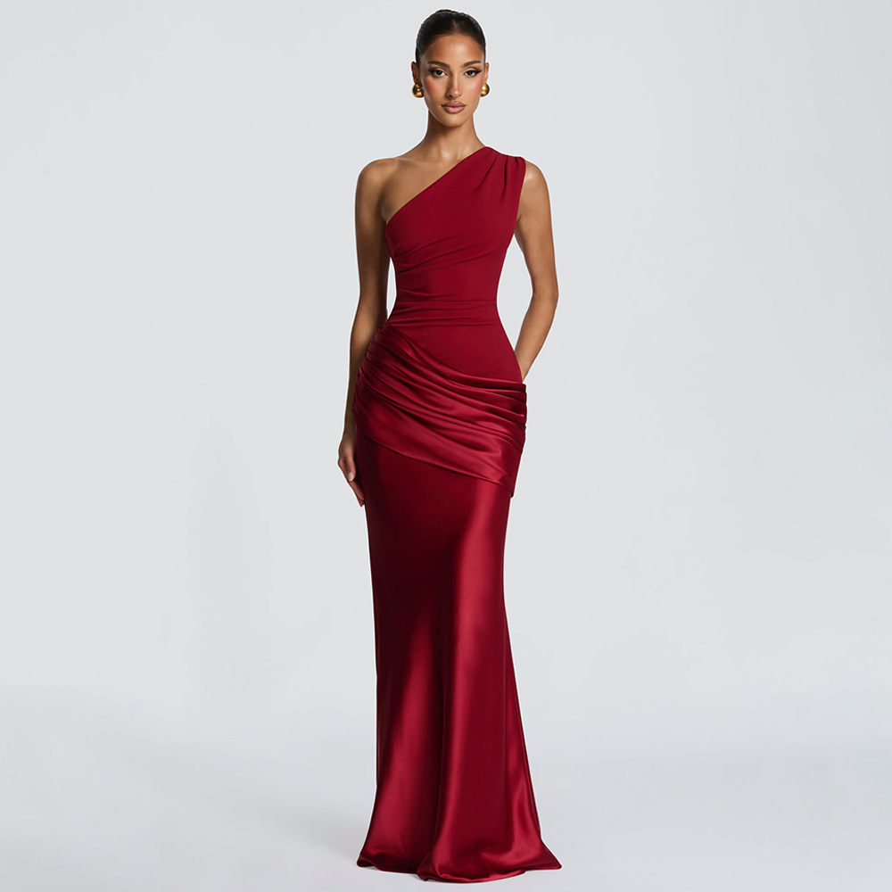 Abito da sera in raso monospalla elegante e attillato donna_voghion.com
