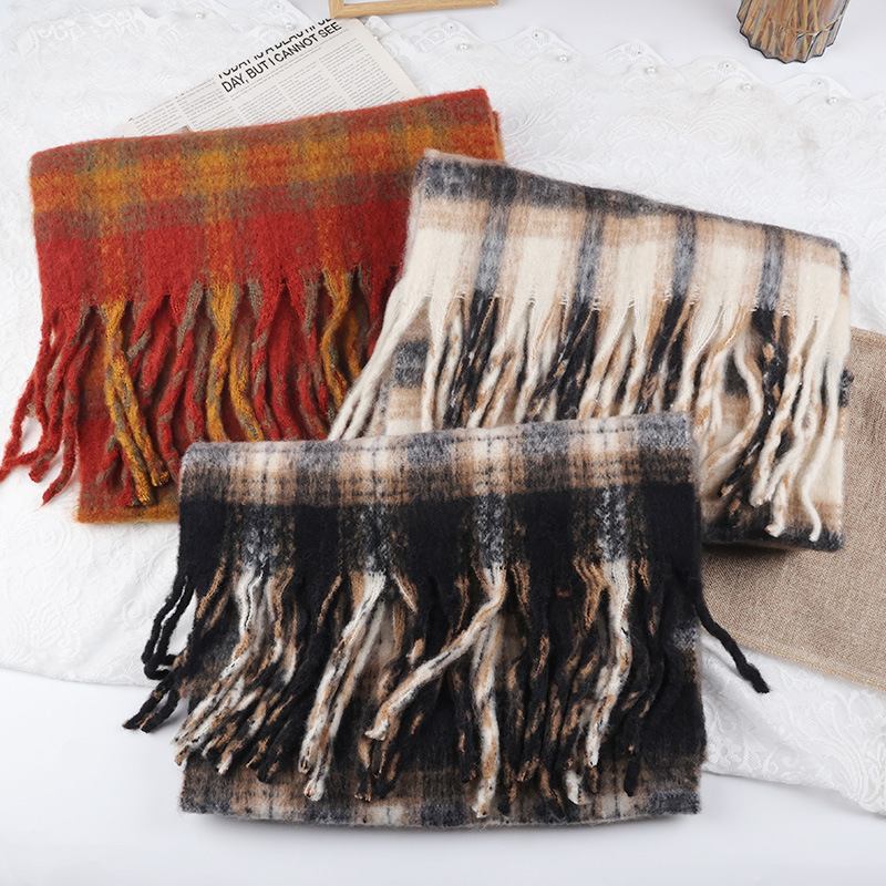 Bellissimo schema di colori ~ Sciarpa artistica in finto cashmere verde per studentesse, sciarpa calda in mohair spesso, scialle lungo_voghion.com