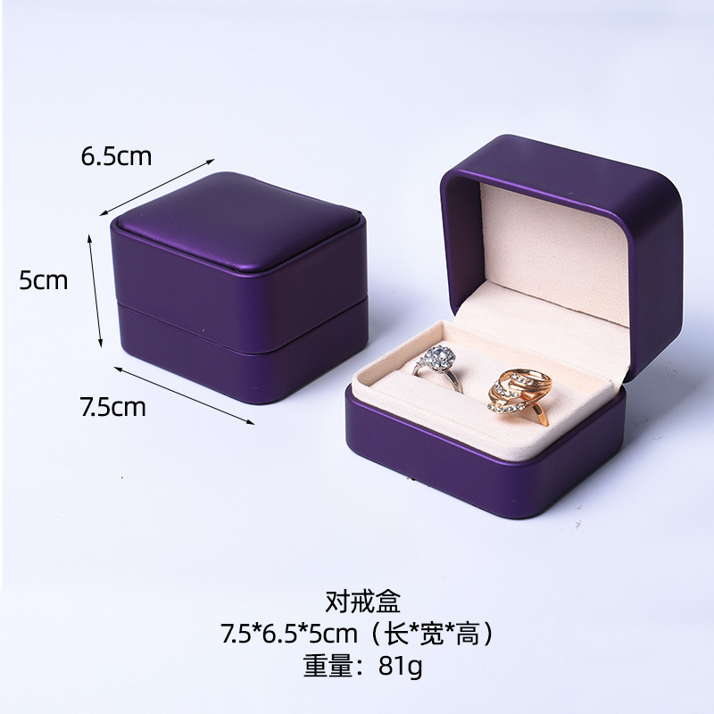 Caja de joyería rosa de alta calidad de cuero pu caja de embalaje de marca de joyería logotipo colgante pulsera collar caja de anillo