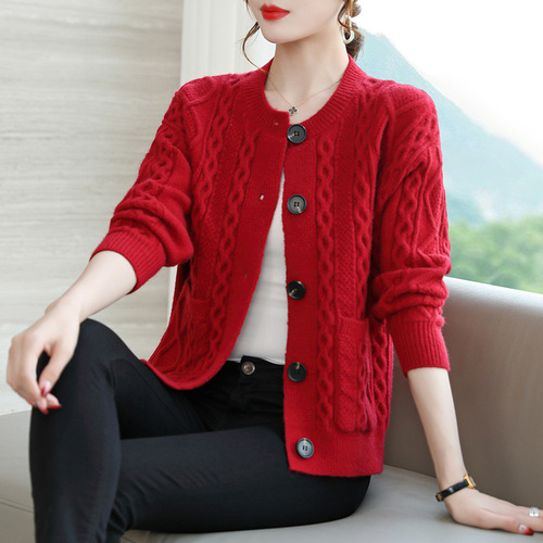 Cardigan for women, oversized outerwear for autumn and winter 2025, loose and thick knit coat for mothers