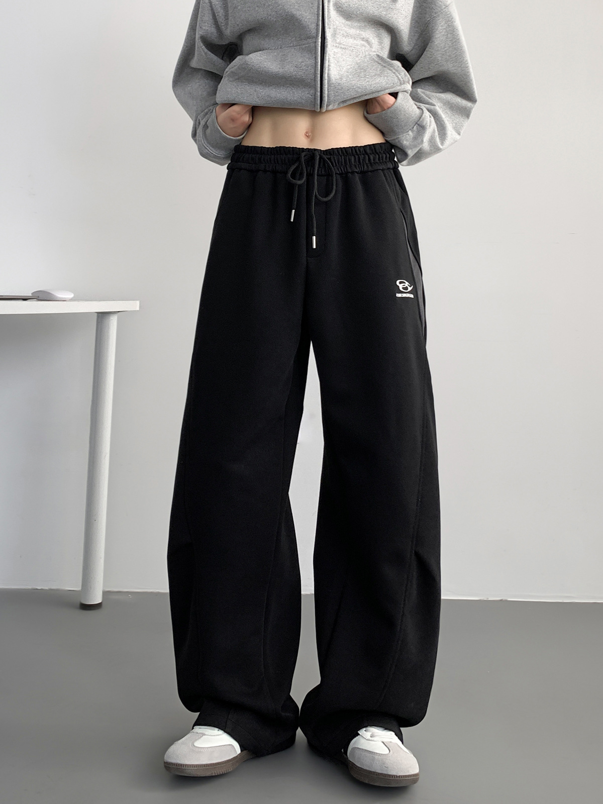 검은색