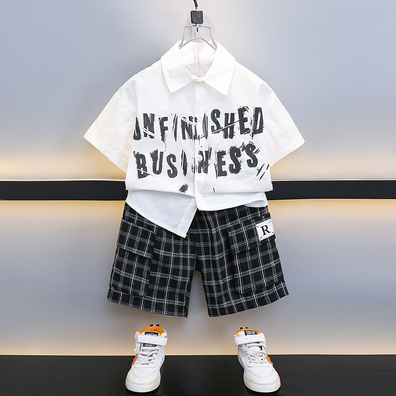 7195 Camisas falsas de dos piezas para niños, pantalones cortos de herramientas para niños, 2025 nuevo traje de verano, camisa de manga corta para bebés, marea