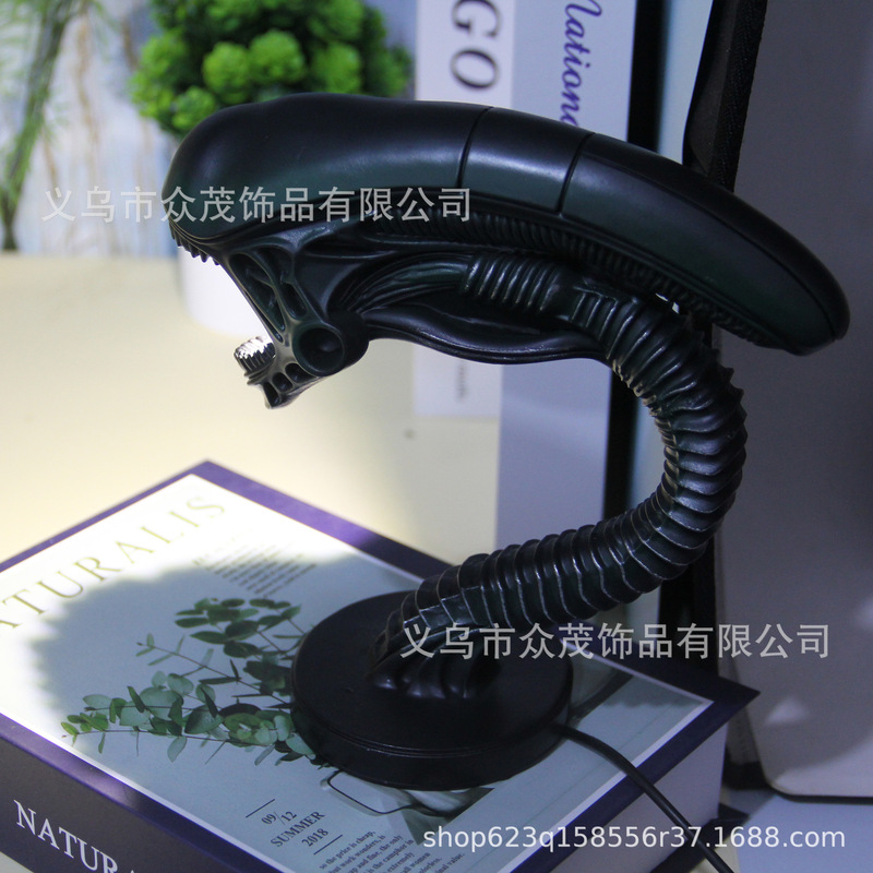 国境を越えた新製品 ALIEN LAMPS エイリアン ランプ スタンド 寝室 ホームデコレーション ランプ 樹脂装飾品|undefined