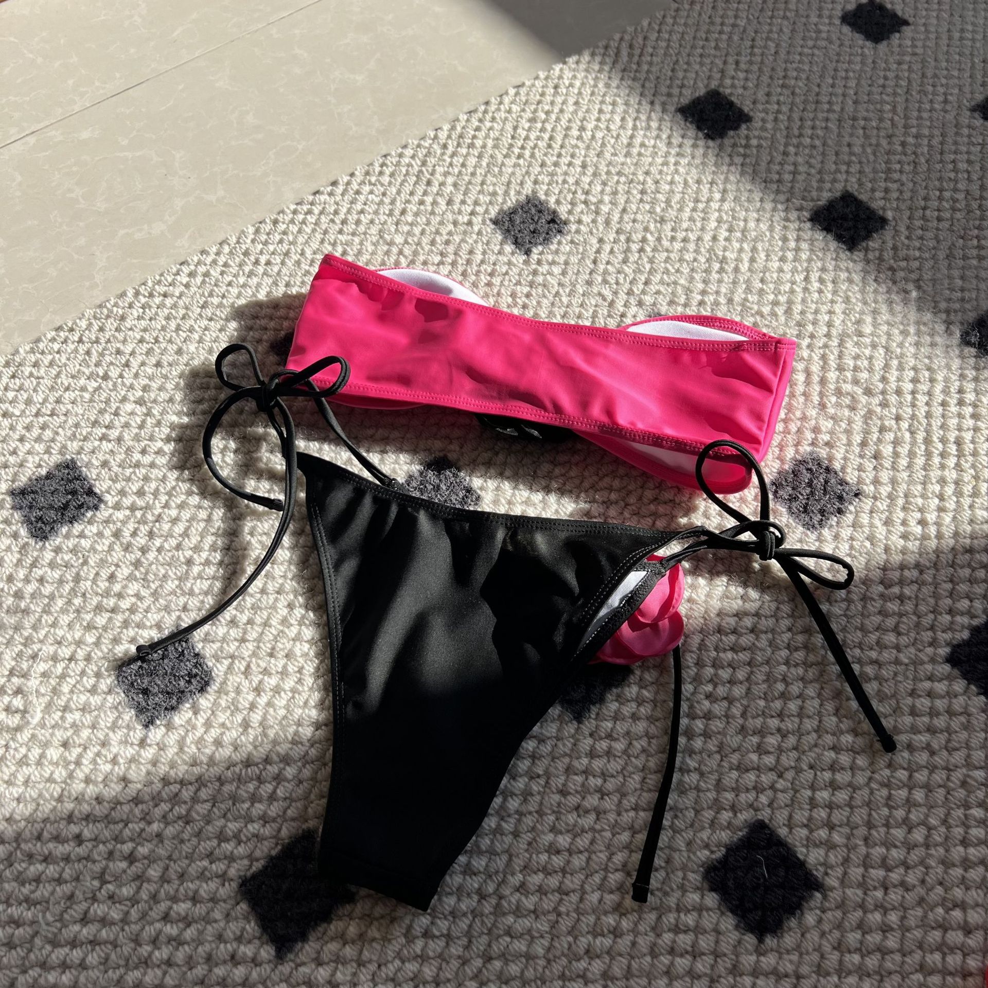 Frau Einfarbig Blume 2-Teiliges Set Bikinis Bademode display picture 11