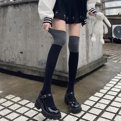 Spring and Autumn New Style Tall Black and Gray Striped Over-the-Knee Cuff Socks for a Tall and Slender Look, Fashionable Black and Gray Striped Socks