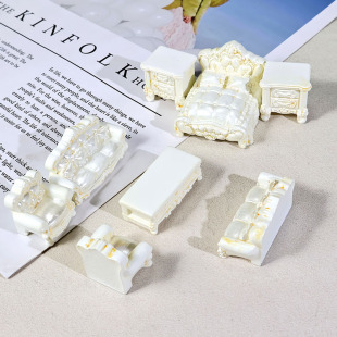 Miniature Pearlescent European Baroque Style Furniture Sofa Cabinet Coffee Table Scene Decoration Small Ornaments DIY Landscaping