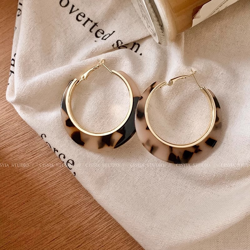 Zhao Lusi with leopard print circle big earrings autumn and winter retro temperament high-end unique exaggerated earrings earrings