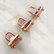 厂家批发包袋配件diy箱包皮具搭扣带圈螺丝装饰钉压铸吊环拉扣