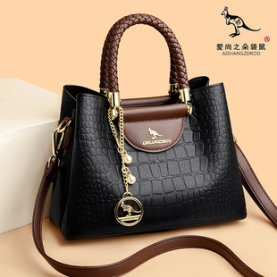 �r��Ůʿ�μ���n��ٴ�б����͹ŚW���L�����Ҹ�°����e���ذ�