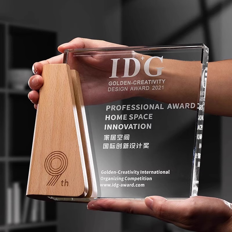 Nuevos adornos de alta gama hechos a medida, premios y medallas deportivos de madera maciza para empleados destacados, artesanías