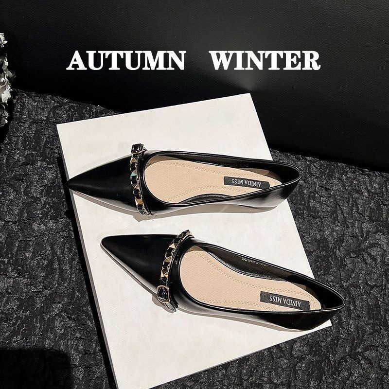 Universal Mary Jane shoes low-cut made of soft leather pointed-toe flat, high-quality style, soft sole, spring 2026 model, french style