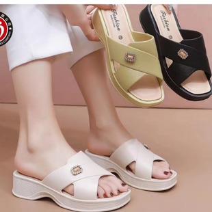 Women's thick-soled high-heeled slippers, 2024 Summer new height increasing slippers, women's outdoor wedge cool women's slippers
