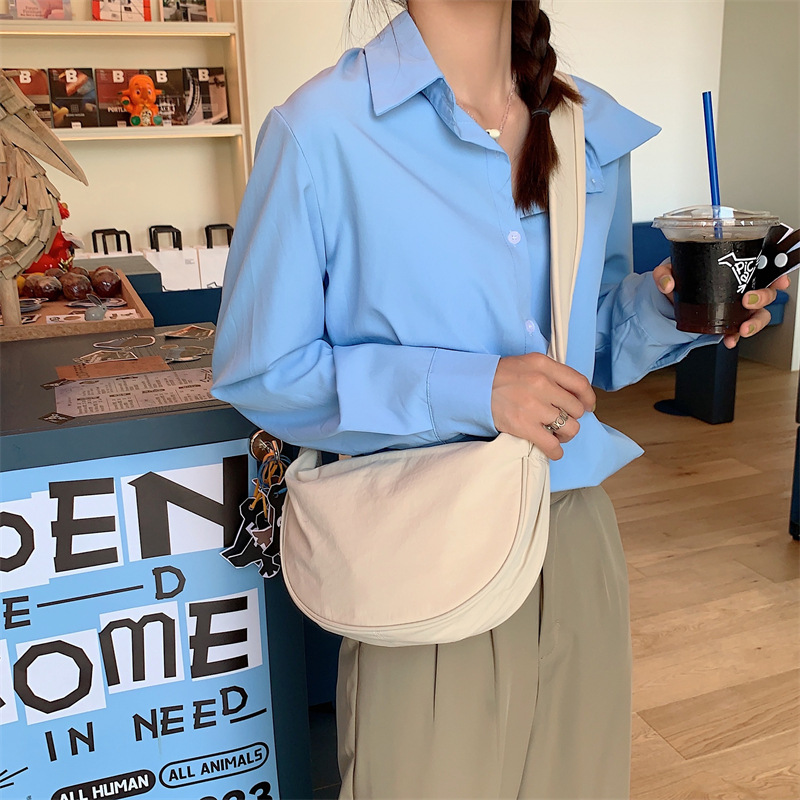 34194 ins Summer crossbody canvas bag for girls, nylon casual lightweight crossbody bag for students, single-shoulder dumpling bag Item Picture