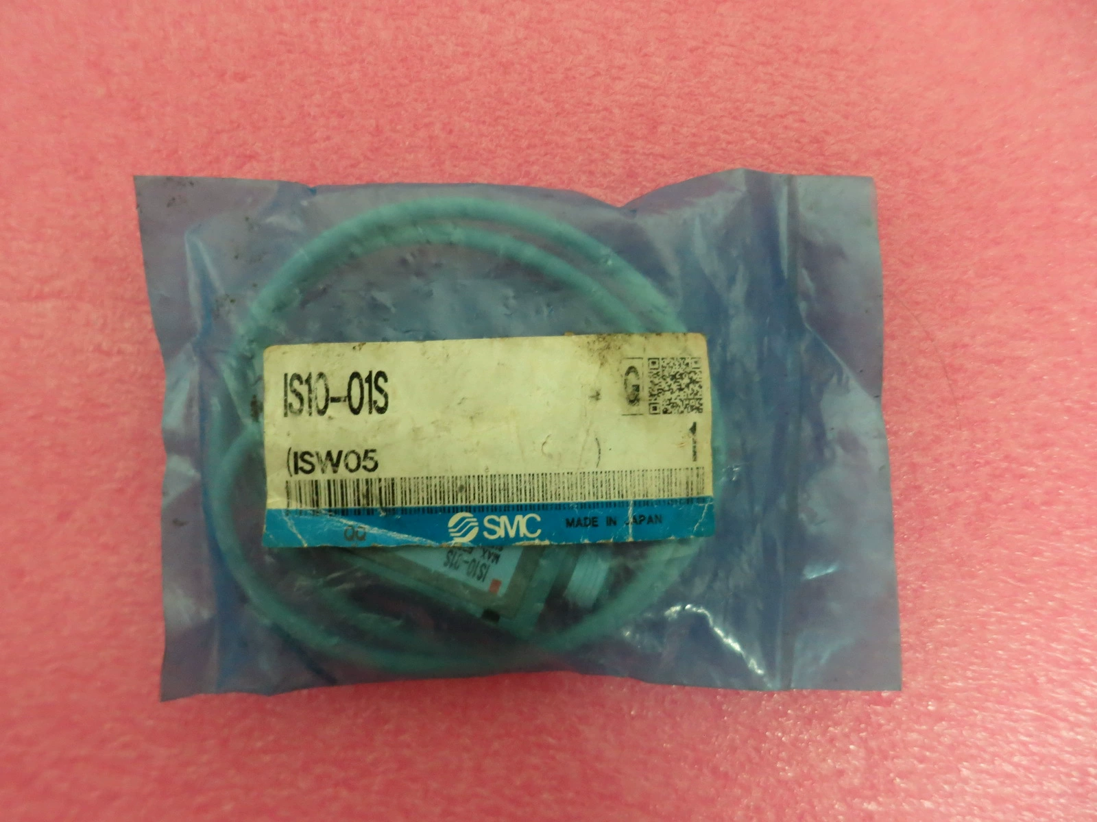 A026*SMC Новый оригинальный переключатель давления IS10-01S без упаковки