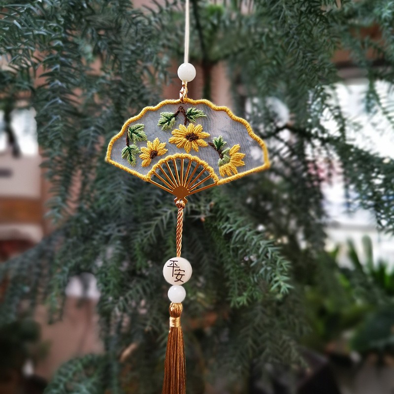 Hilo transparente hecho a mano colgante de doble cara bordado DIY paquete de material bolsita Lu Bordado estilo antiguo bolsita de punto de cruz adornos de coches