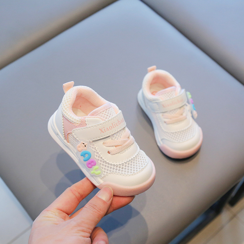 Primavera y verano Touwang zapatos para bebés pequeños zapatos para niños y niñas de suela blanda zapatos deportivos zapatos para bebés zapatos antideslizantes