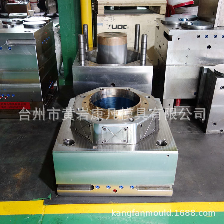 塑料桶模具 注塑模具设计制造 润滑脂油桶模具.机油桶模具价格