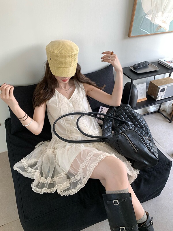 im向 叠穿王~蕾丝花边甜美网纱短款连衣裙边V领设计感背心裙|undefined